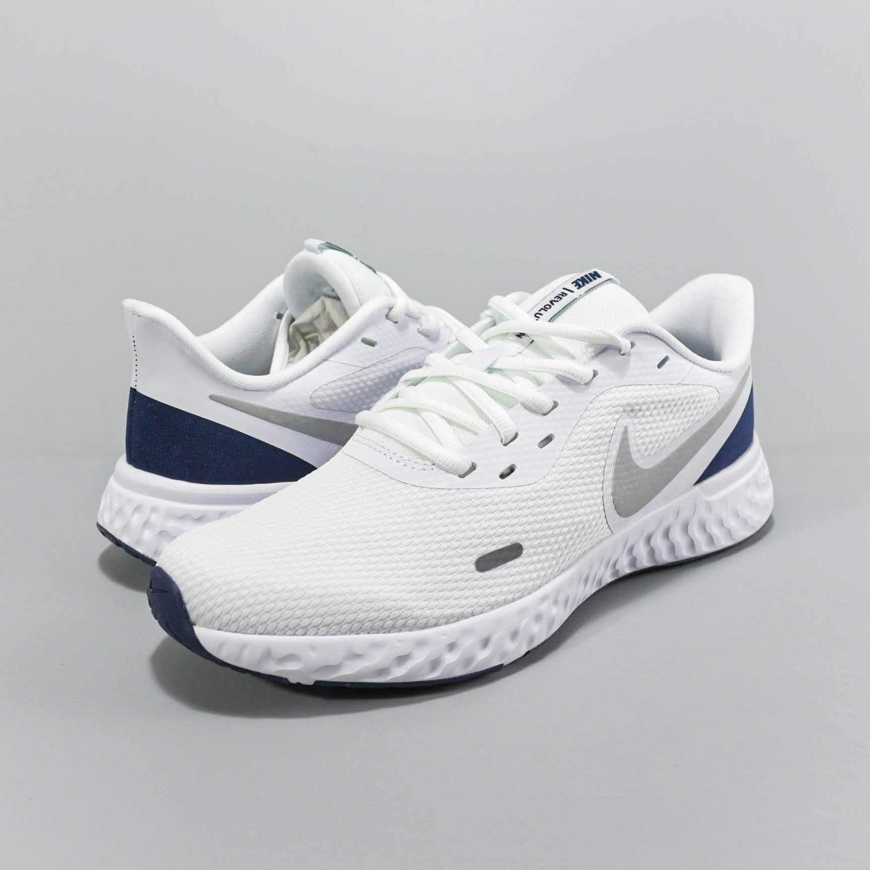 Nike Revolution 5 White Silver Blue Shoes - Click Image to Close